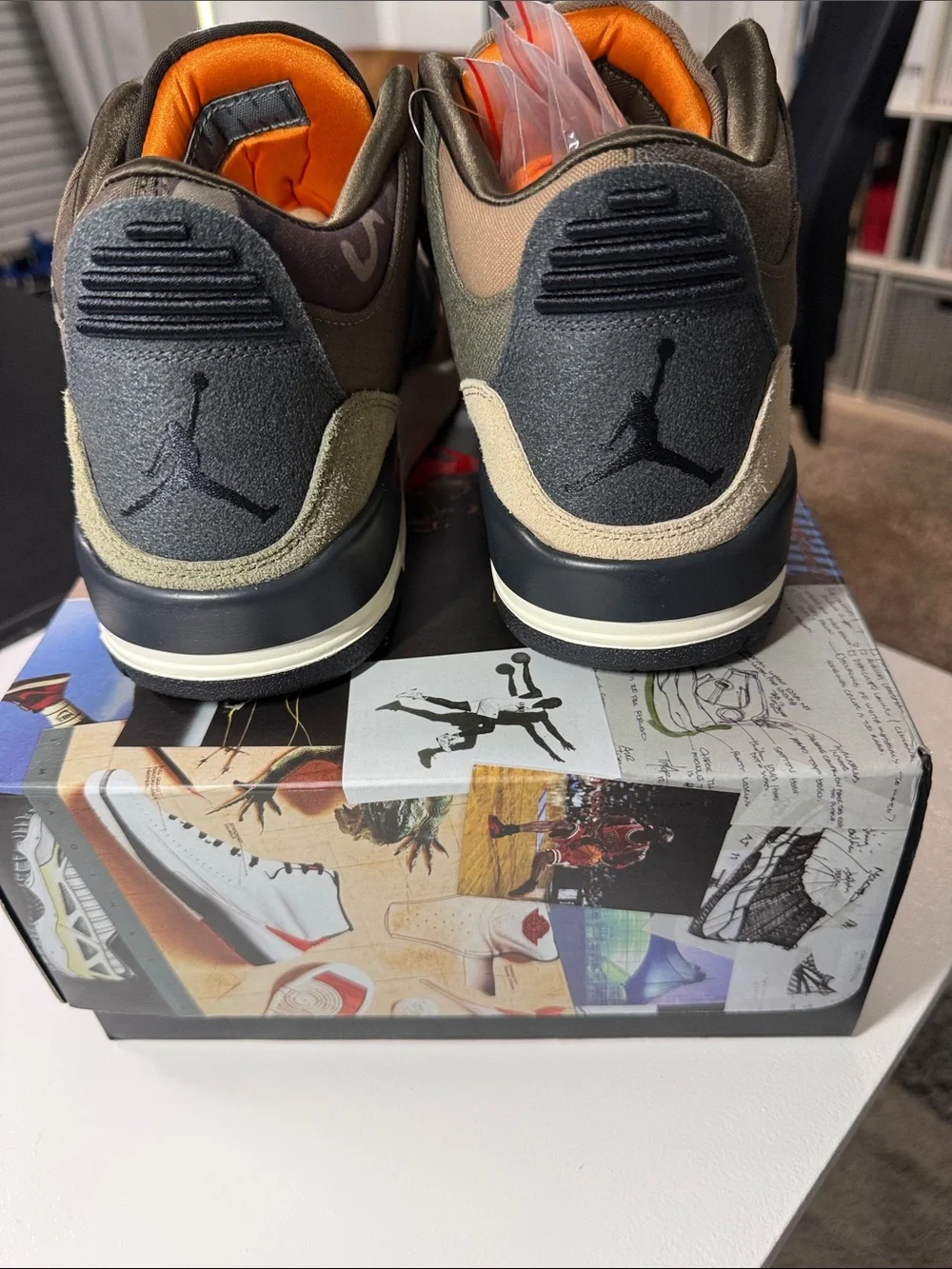 Air Jordan 3 Retro SE Low-Top Sneakers in Olive, Brown & Black with Camo Panels